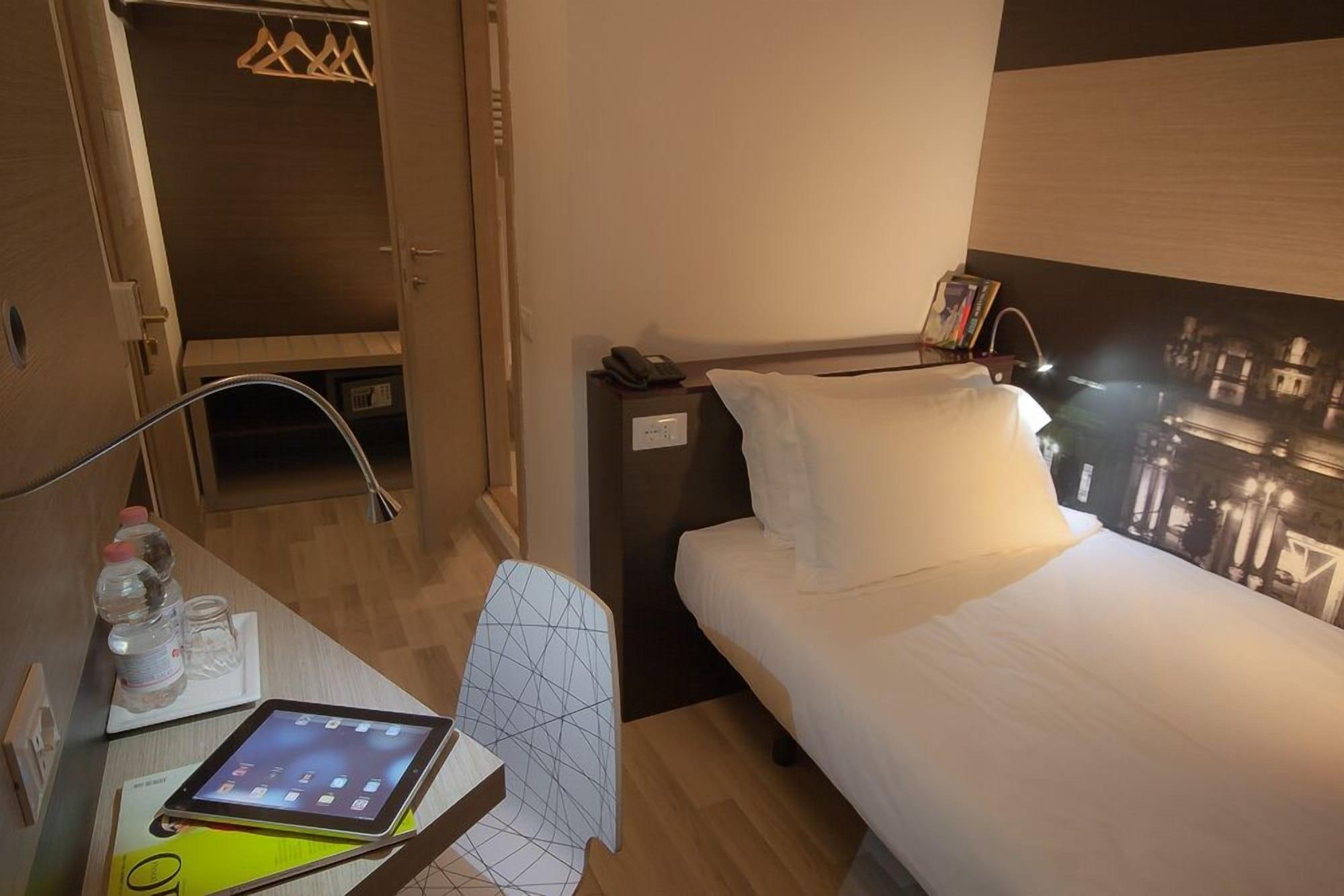 Genius Hotel Downtown Milano Phòng bức ảnh