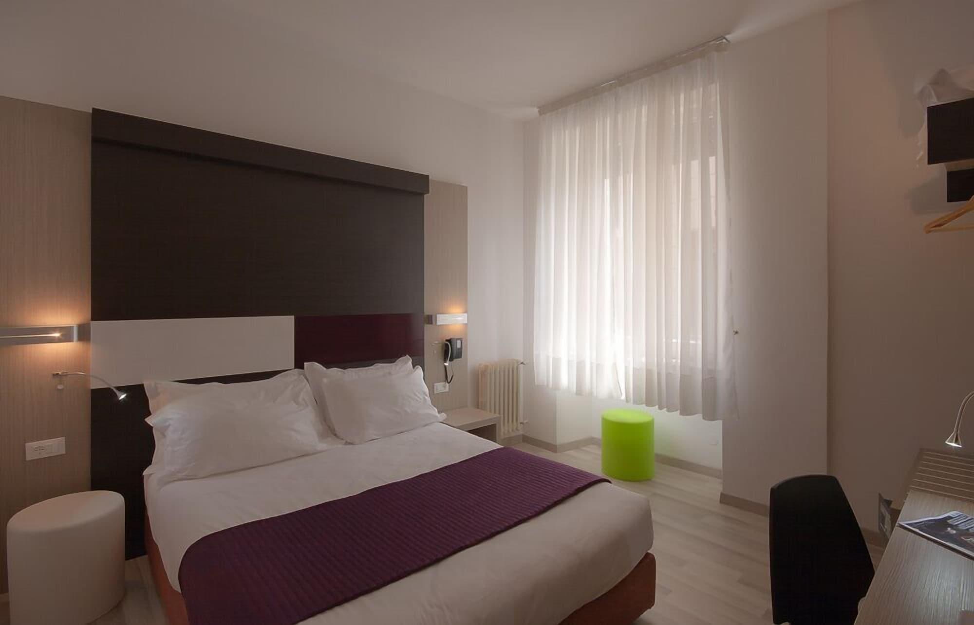 Genius Hotel Downtown Milano Phòng bức ảnh